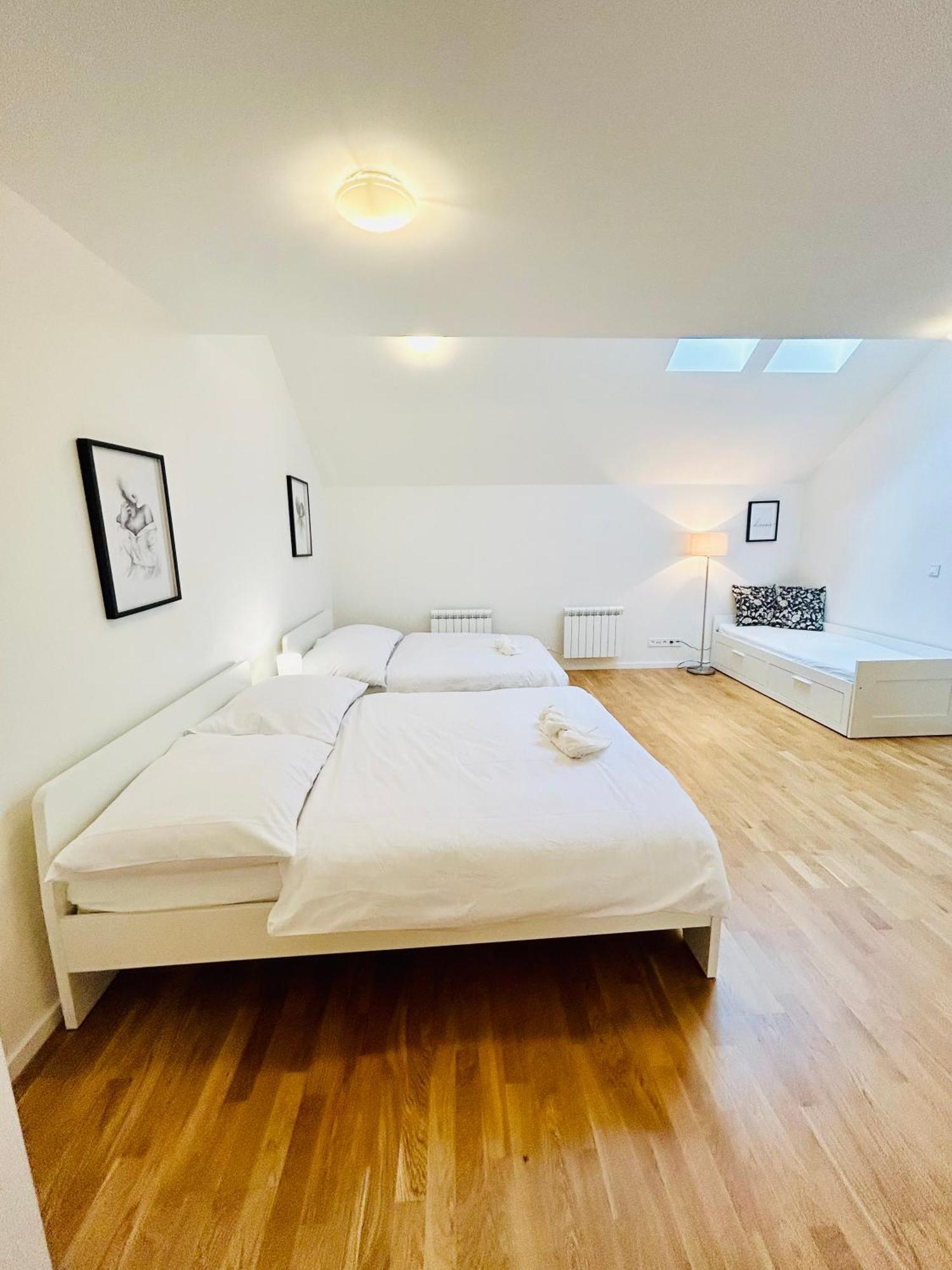 Cozy Design Apartments Right Next To Wenceslas Square Prag Dış mekan fotoğraf